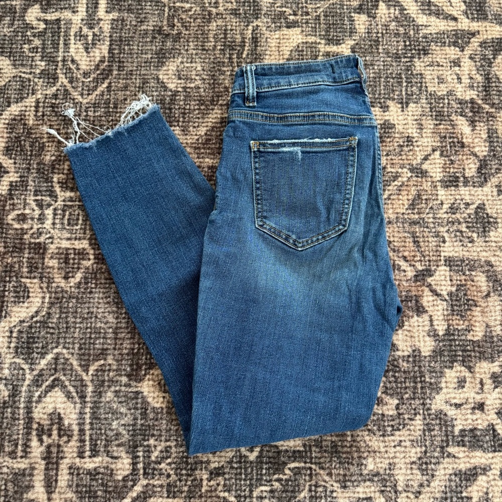 Eunina Distressed Blue Ankle Jeans